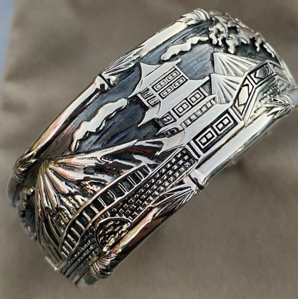 JAI John Hardy Sterling Silver Beautiful Massive  Bracelet
